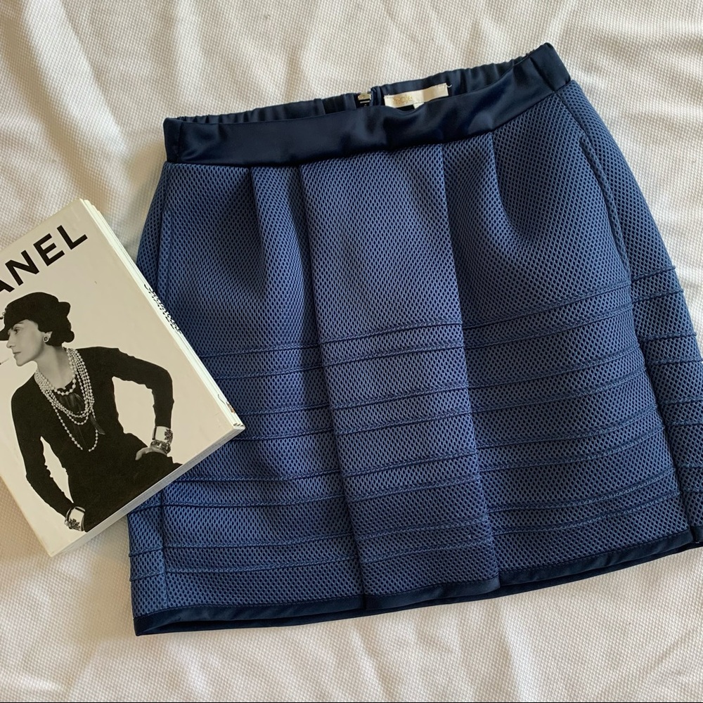 Maje NWOT❣️ essence pouf skirt
